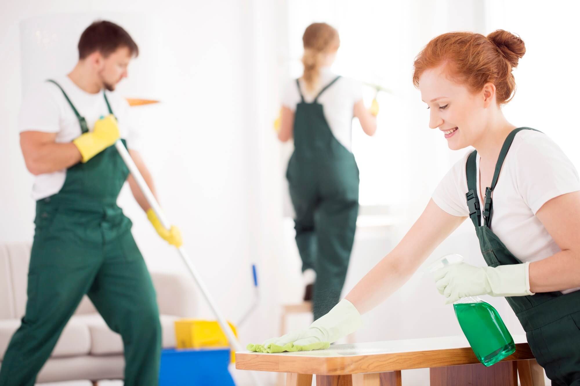 Benefits of outsourcing cleaning services for corporations and